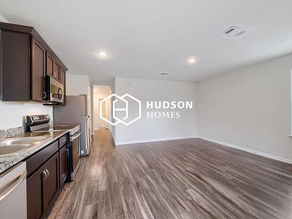 3rd image of 9743 Veyblum St Unit B
