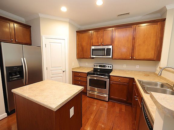 4th image of 8811 Orchard Grove Way