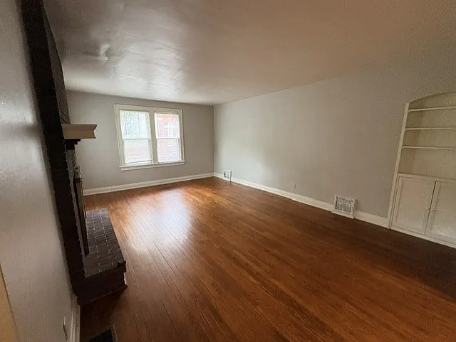 513 W Saint Louis St — Photo 3