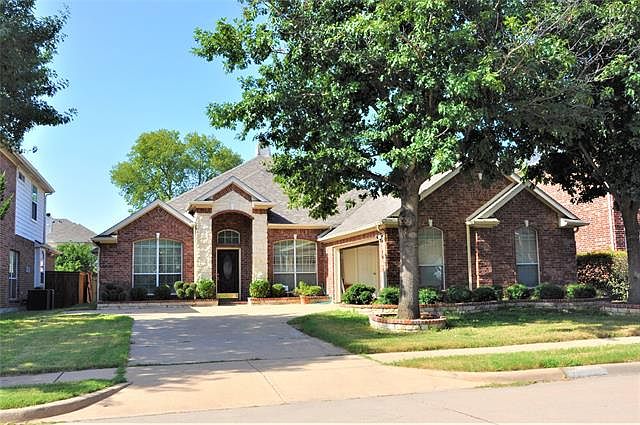 1st image of 2740 Gillespie Ct