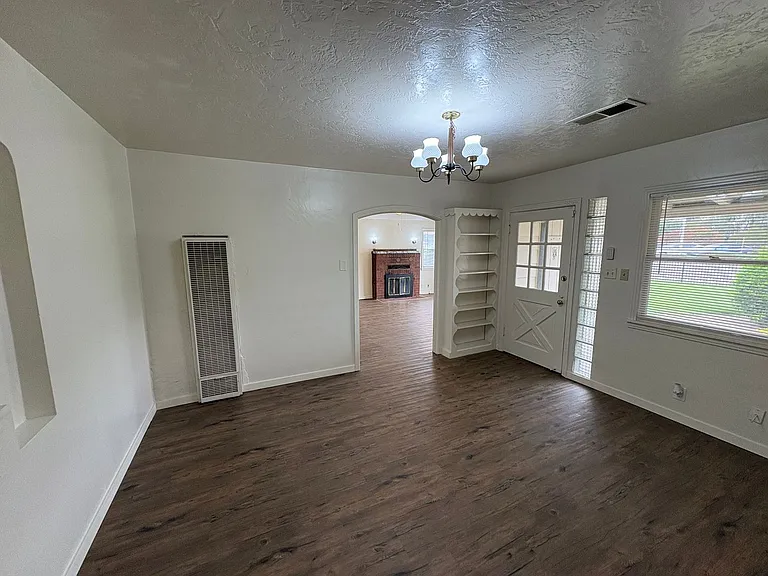 309 W Noble Ave — Photo 8