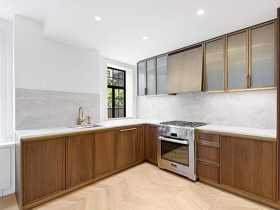 4th image of 393 W End Ave APT 2A