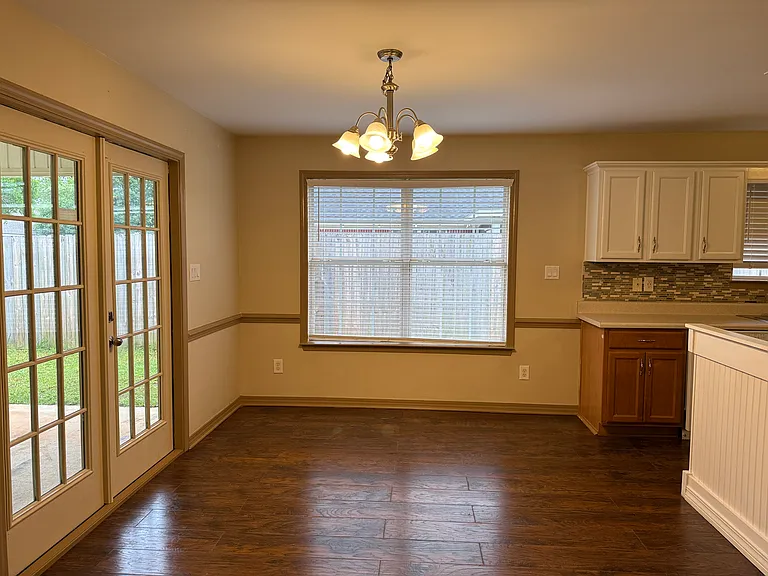 25920 Argonne Dr — Photo 3