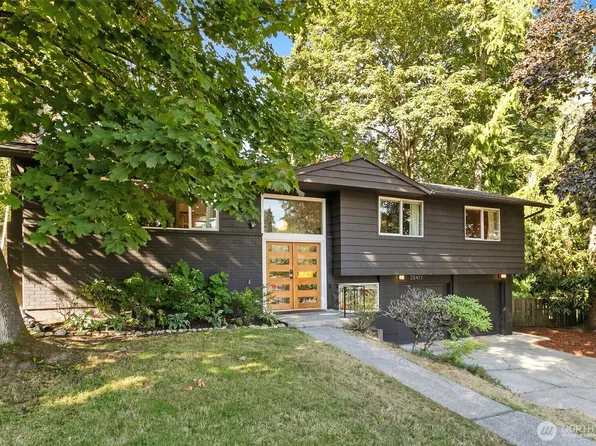 20417 55th Place NE, Lake Forest Park, WA 98155