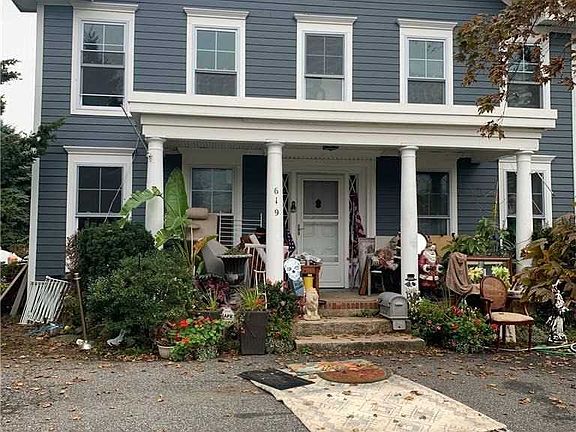 4th image of 619 Deer Park Ave