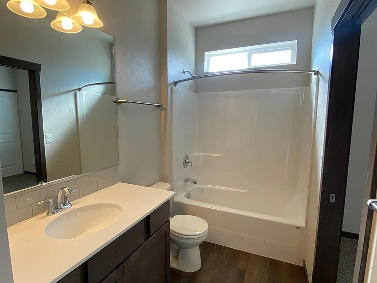West Meadows Villas — Photo 32