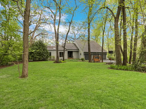 194 Hollow Way, Ingleside, IL 60041