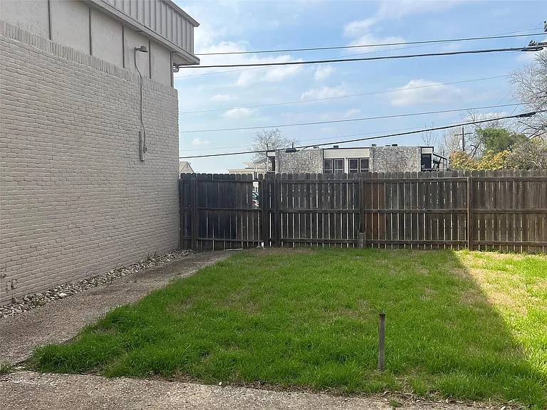 1820 Wooten Park Dr #104 — Photo 17