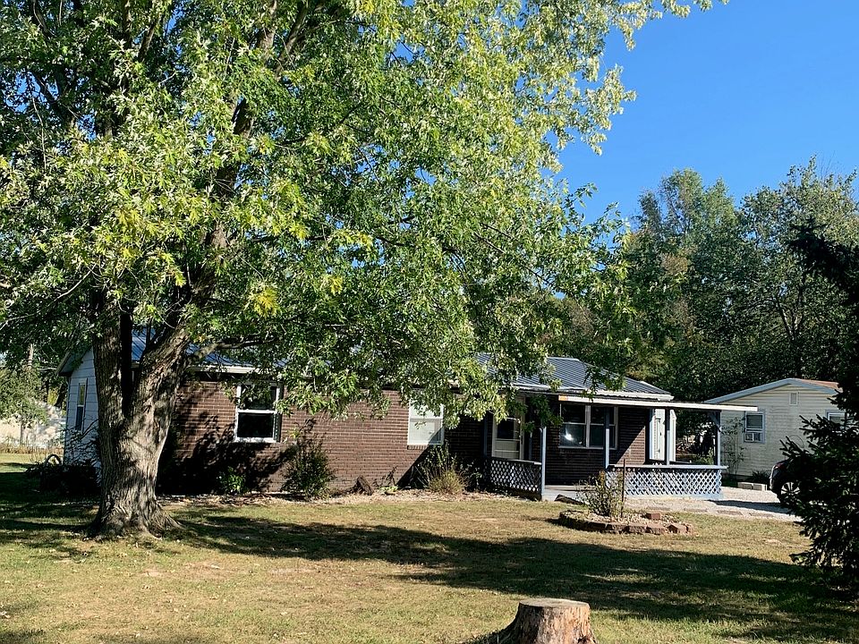 1st image of 2050 N Crestwood Dr