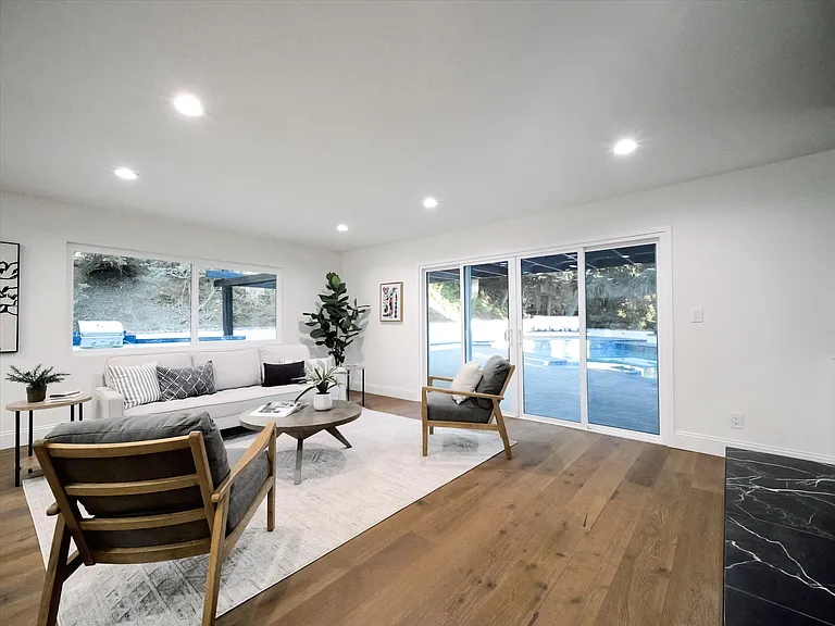 4732 Del Moreno Dr — Photo 77