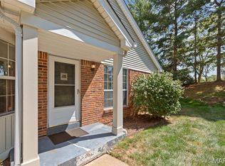 136 Baxter Heights Ct, Ballwin, MO