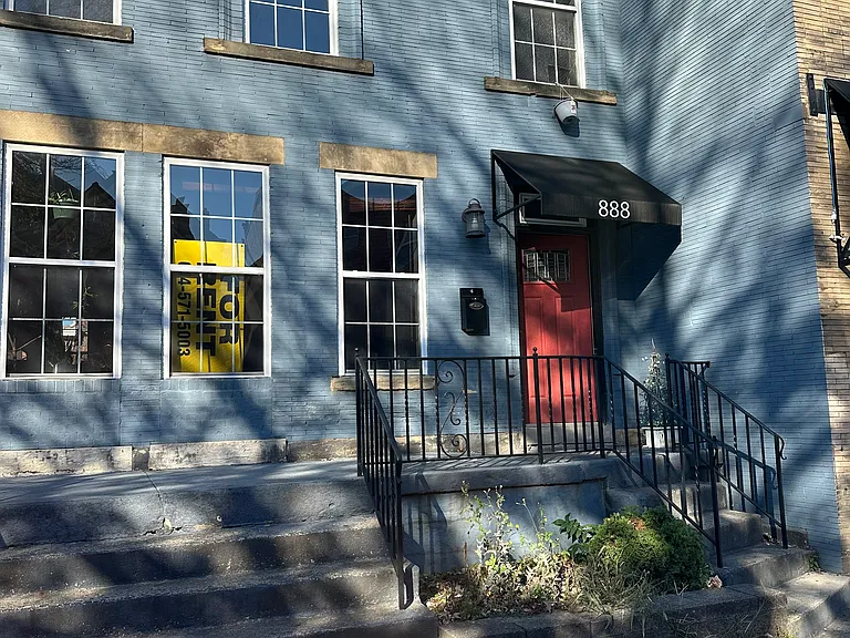 880-894 Oak St #880 — Photo 11