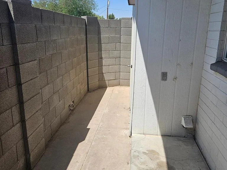 2104 E Fairmount Ave #16A — Photo 15