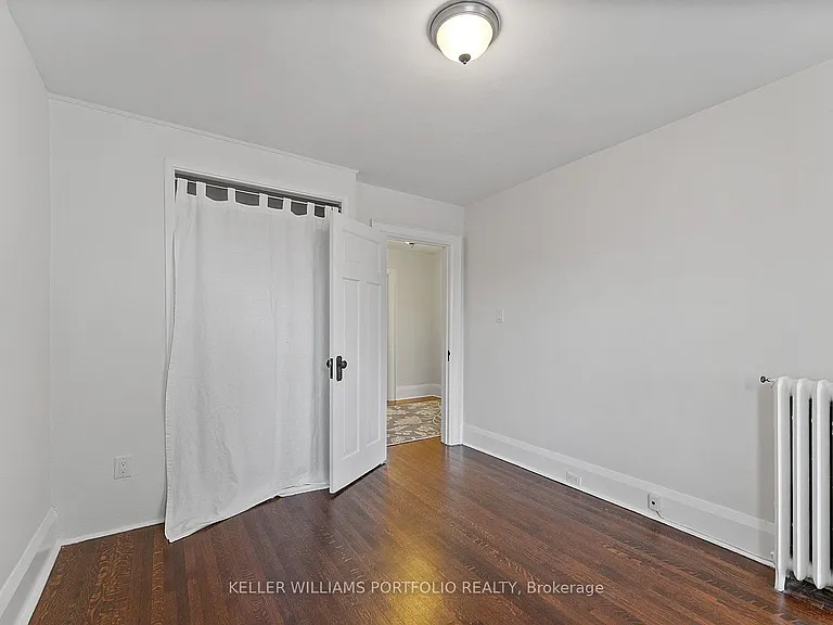 145 Glengrove Ave W — Photo 31