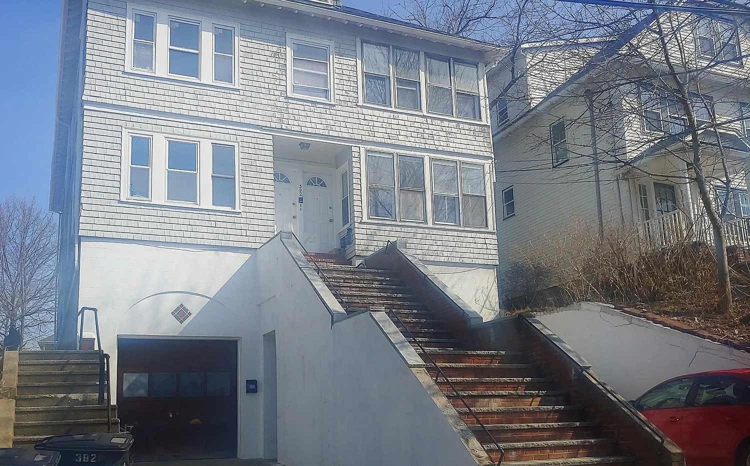 392 Beech St — Photo 1