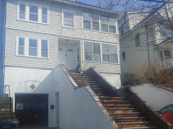 392 Beech St #1, Roslindale, MA 02131