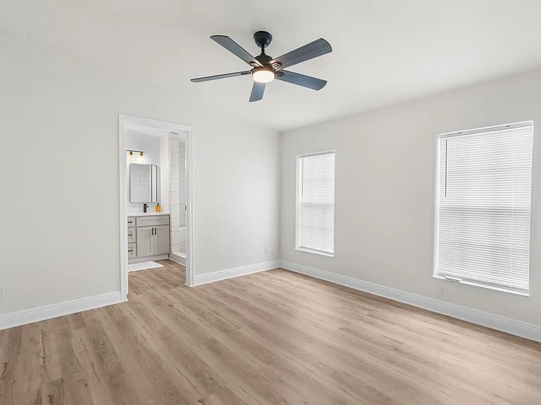 14261 Montclair Dr — Photo 14