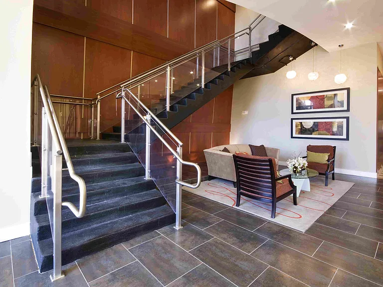MetroPointe — Photo 16