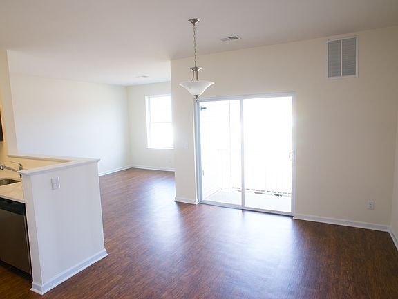 Bright and Spacious Open Floorplan