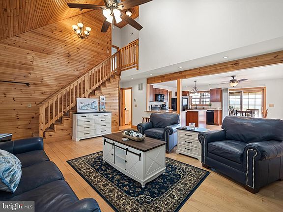 4th image of 1294 Butternut Dr