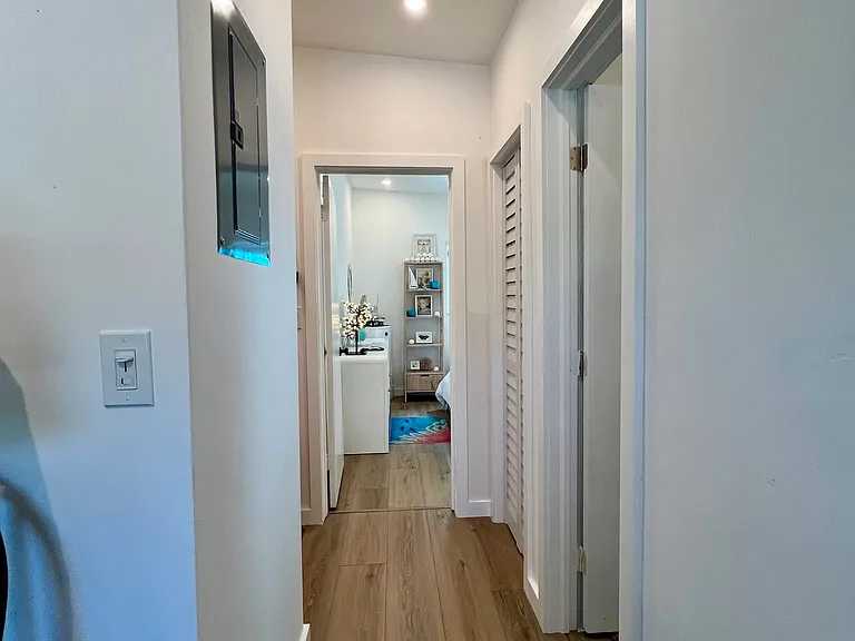 1904 NE 26th Dr #2 — Photo 8