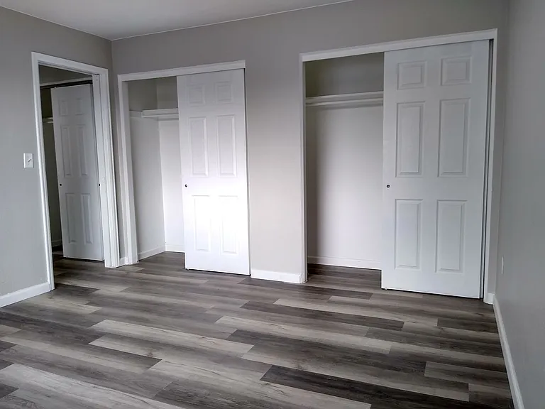 1990 N Beeler St #8 — Photo 29
