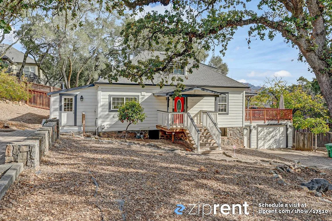785 Brush Creek Ln photo 1