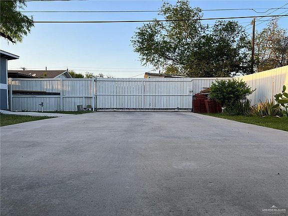 5th image of 603 E Fay St