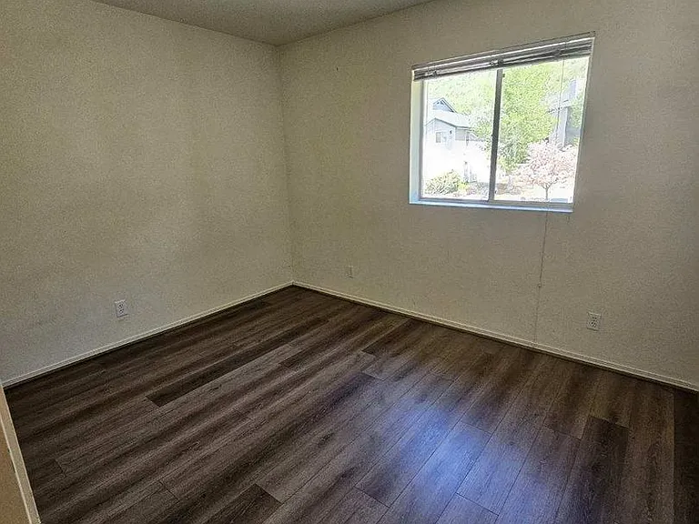 1100 Goeglein Gulch #206 — Photo 6
