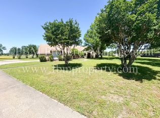 103 Oak Creek Ct, Waxahachie, TX 75165
