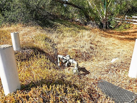 4th image of 2864 Live Oak Park Rd