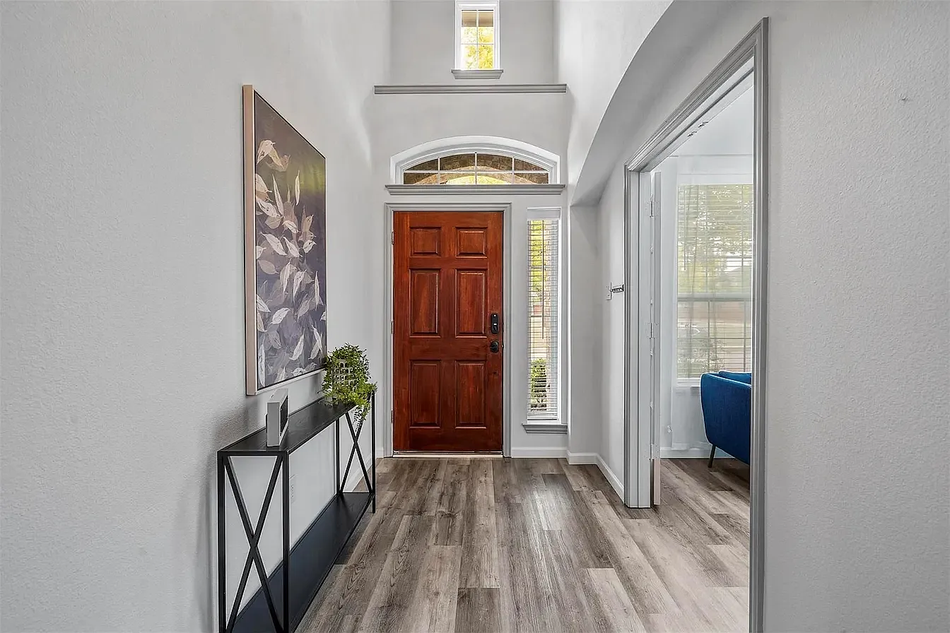 4 bed, 2.5 bath, 2798 sqft, $3,500 — Photo 1