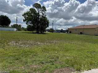 1707 NW 5th Pl, Cape Coral, FL 33993