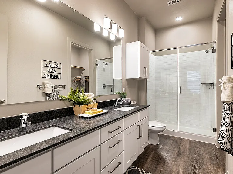 Model Home B1A - Bathroom