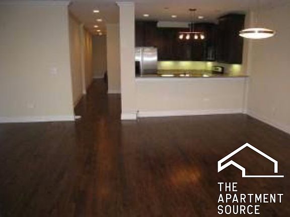 2nd image of 1136 W Diversey Pkwy Unit 2