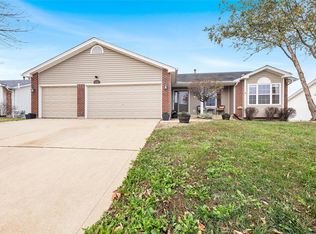 2723 Providence Ridge Dr, Wentzville, MO 63385
