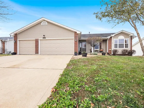 2723 Providence Ridge Dr, Wentzville, MO 63385