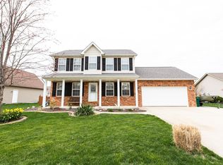 1199 Larkspur Dr, Mascoutah, IL
