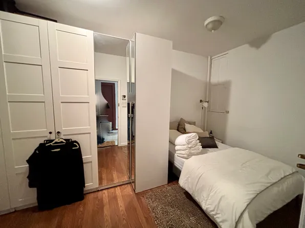 232 East 77th Street image 2 of 5