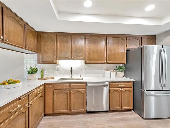 3rd image of 1221 Bracebridge Ct #100