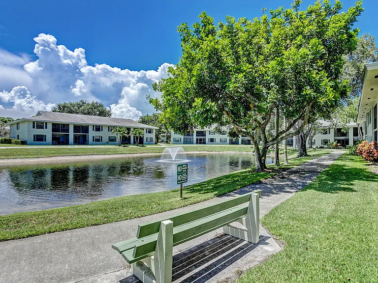 601 Sabal Ridge Cir #A — Photo 44