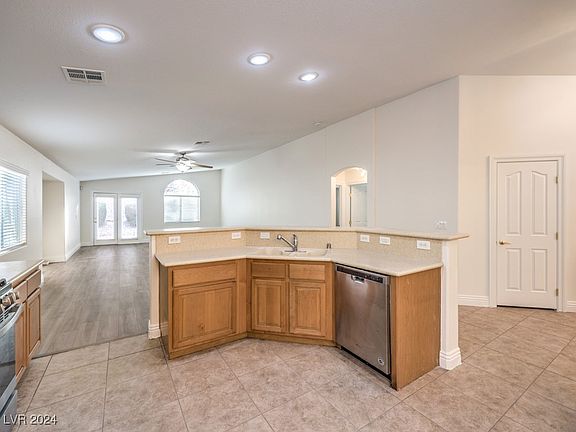 3rd image of 2287 Dakota Sky Ct