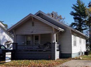 1609 12th St, Charleston, IL 61920