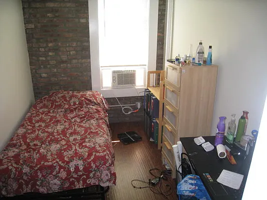 Rented by Alexiou Realty | media 6