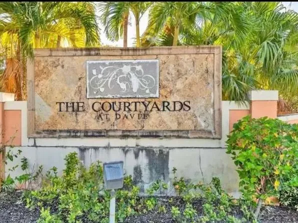 6900 SW 39th St, Davie, FL