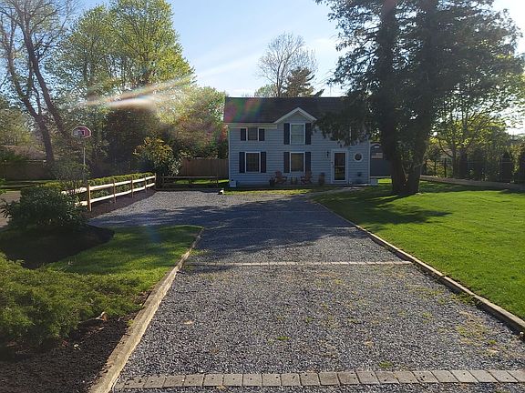 5th image of 1070 Town Harbor Ln