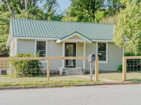 2107 Charles St, Newberry, SC 29108