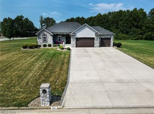 124 Cedars Dr, Poland, OH 44514
