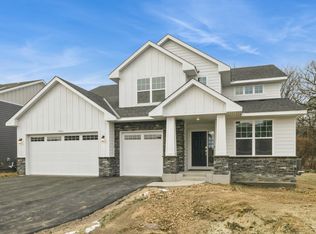 3061 Sugar Maple Dr, Chaska, MN 55318
