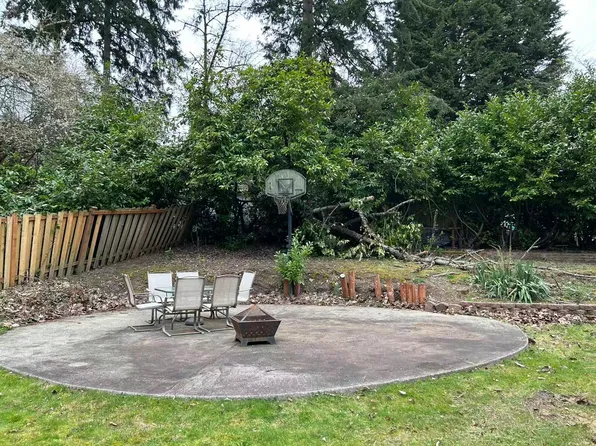 2615 146th Ave SE #1B, Bellevue, WA 98007